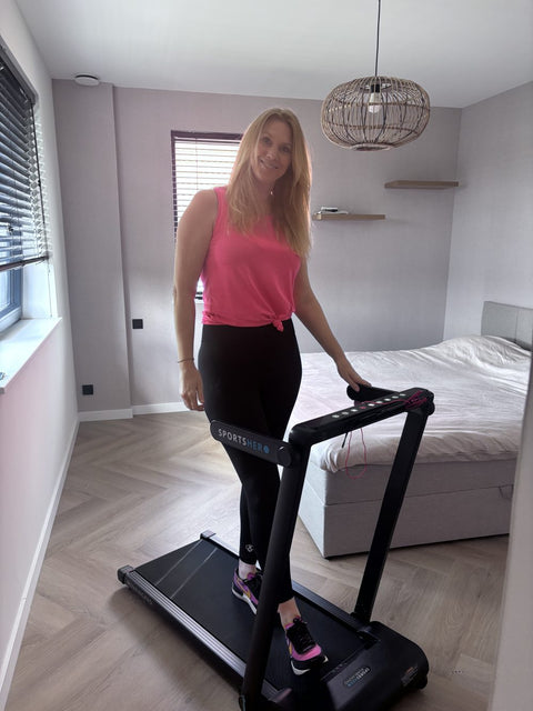 Danielle van Happy Age op de RunningPad